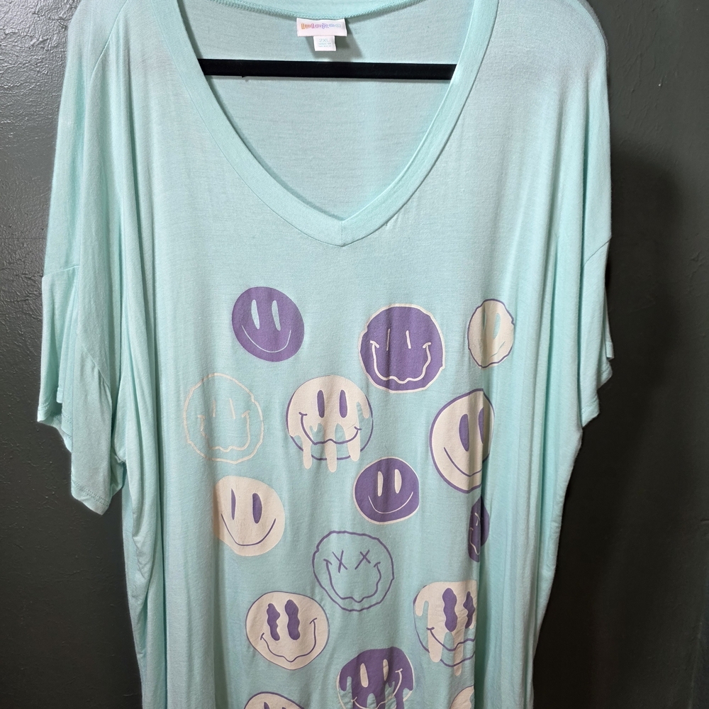 LuLaRoe Lisa Mint Green Tee with Purple and Cream Smiley Print
